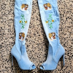 Women jean boots size 7.5